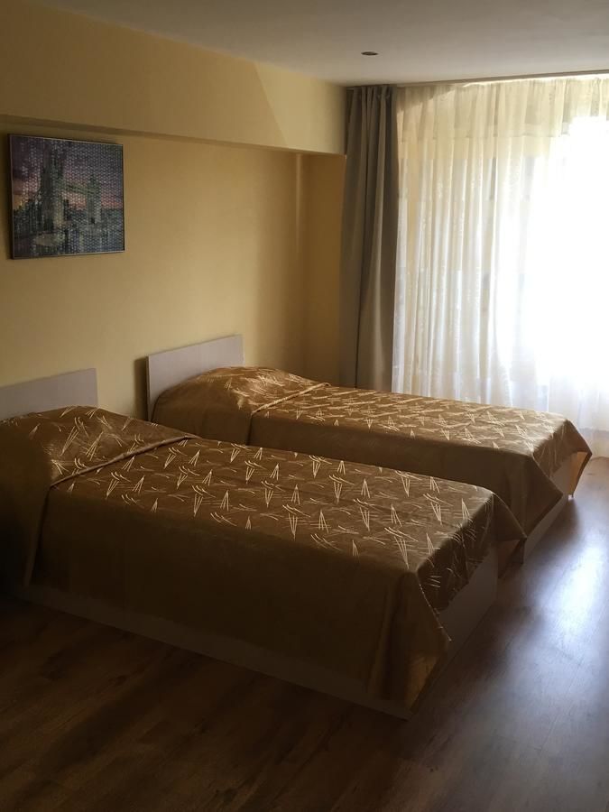 Отель Hotel Tiron Старозагорски-Бани