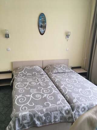Отель Hotel Tiron Старозагорски-Бани Двухместный номер с 1 кроватью или 2 отдельными кроватями-16